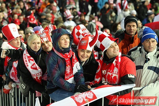 060 Kibice